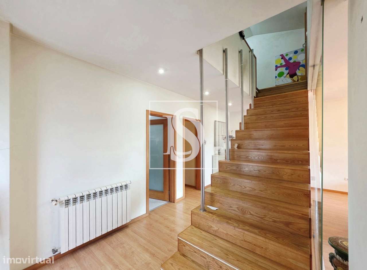 Moradia em Banda T3 em Aldão-18