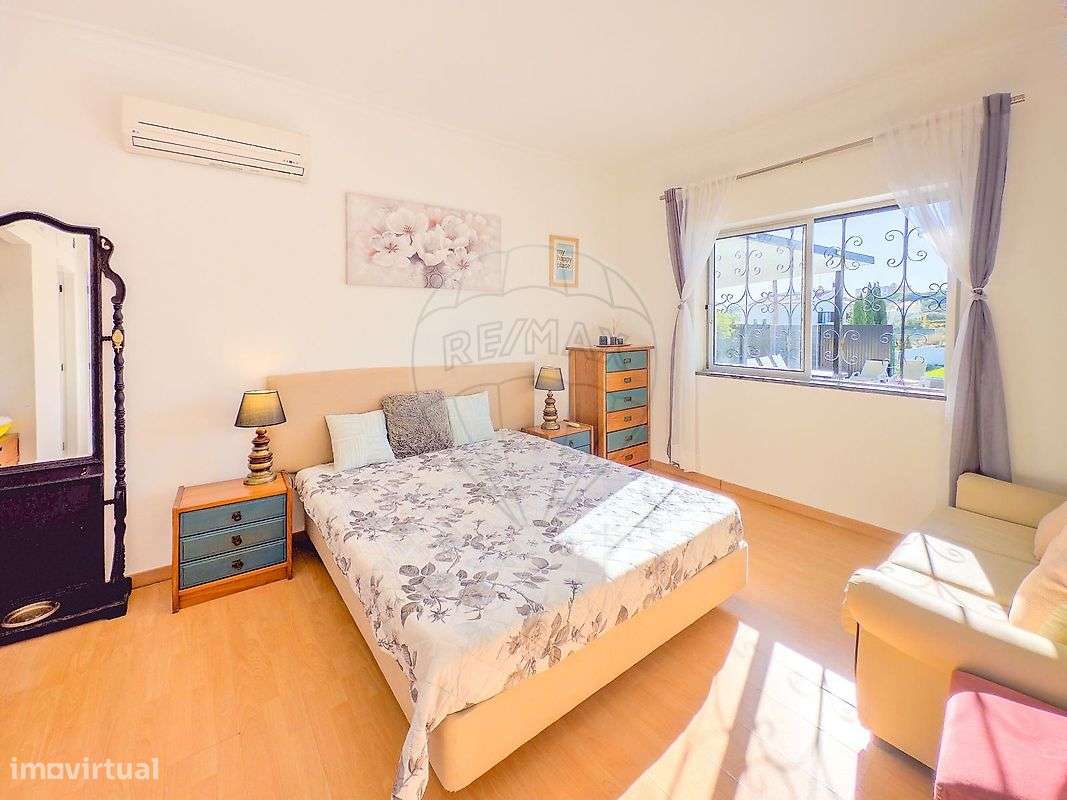 Moradia T5 para venda-17