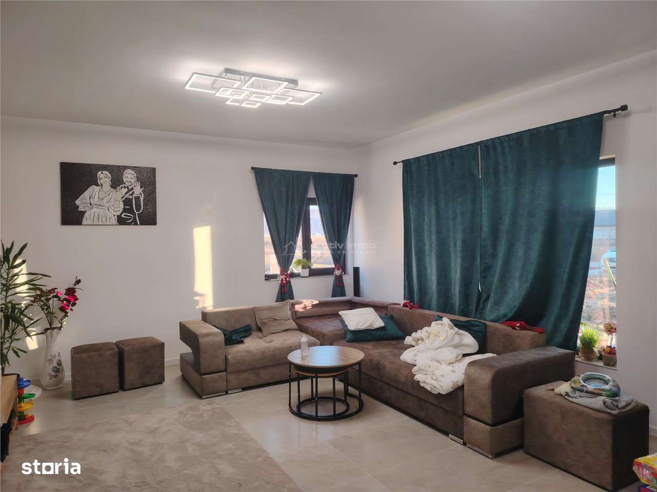 Casa constructie 2025 situata in cartier rezidential, vecinatati excel - Imagine principală: 2/9