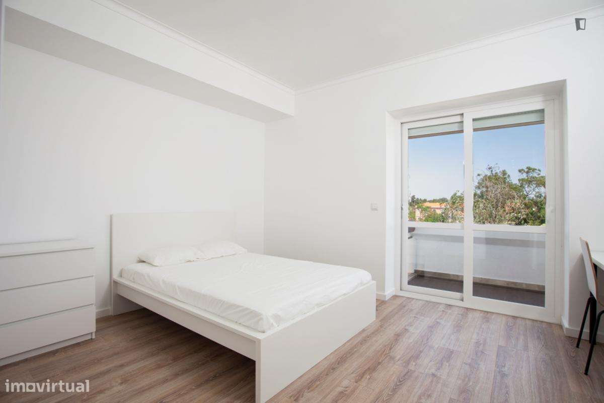 Quarto - localizado em Alvalade Lisbon - Grande imagem: 4/8