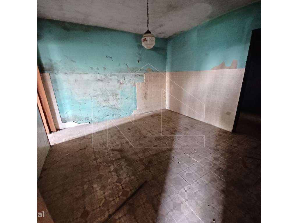 Moradia T2 para Remodelar em Bustos/Oliveira do Bairro - Grande imagem: 4/30