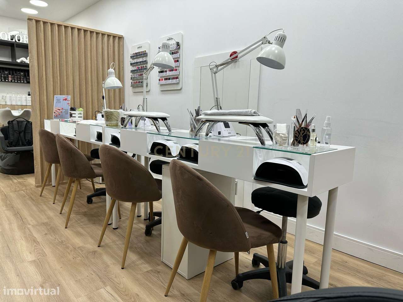 Trespasse de Salão de Cabeleireiro e Estética – Localização Premium no-3