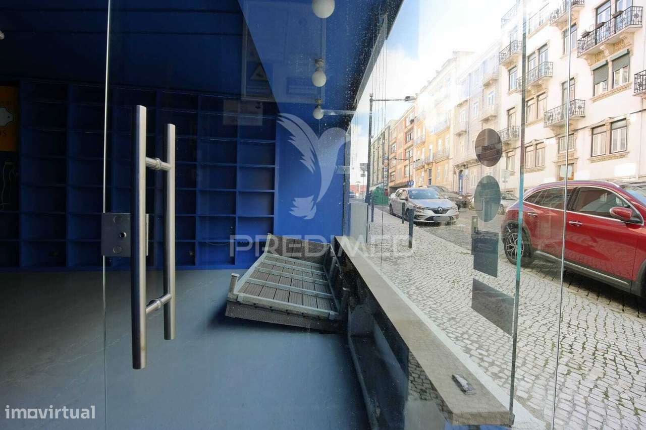 Excelente espaço junto à Av. Duque de Loulé,  centro de Lisboa - Grande imagem: 4/30