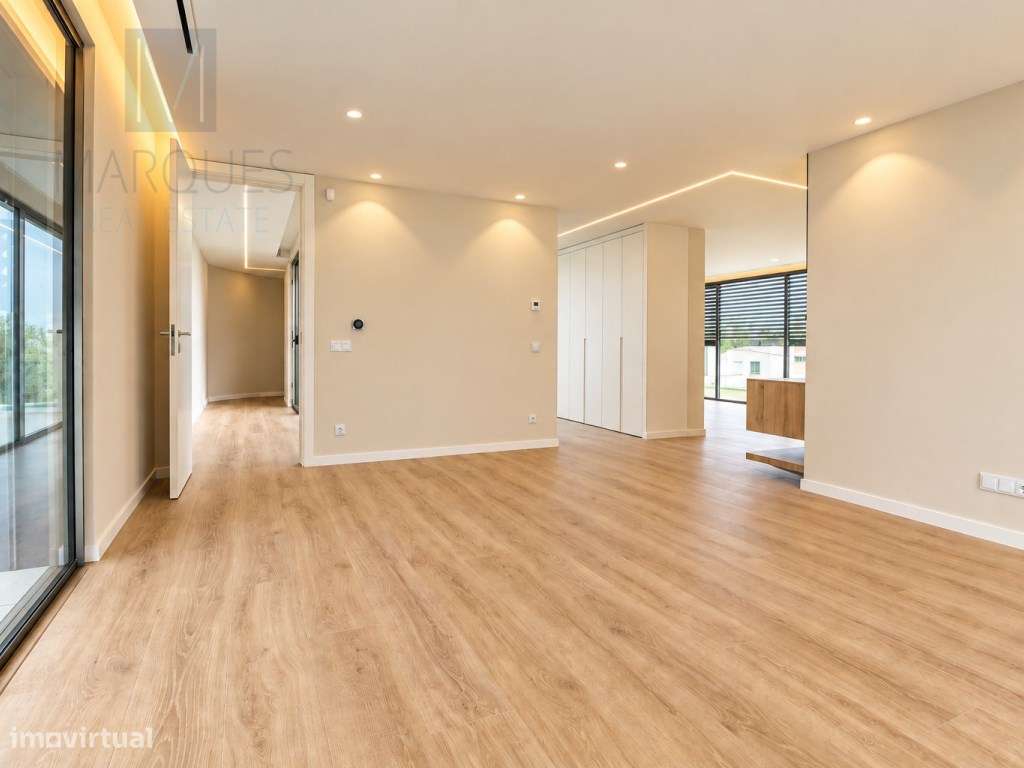Moradia T5 de Luxo com Piscina Infinita | Verdizela-24