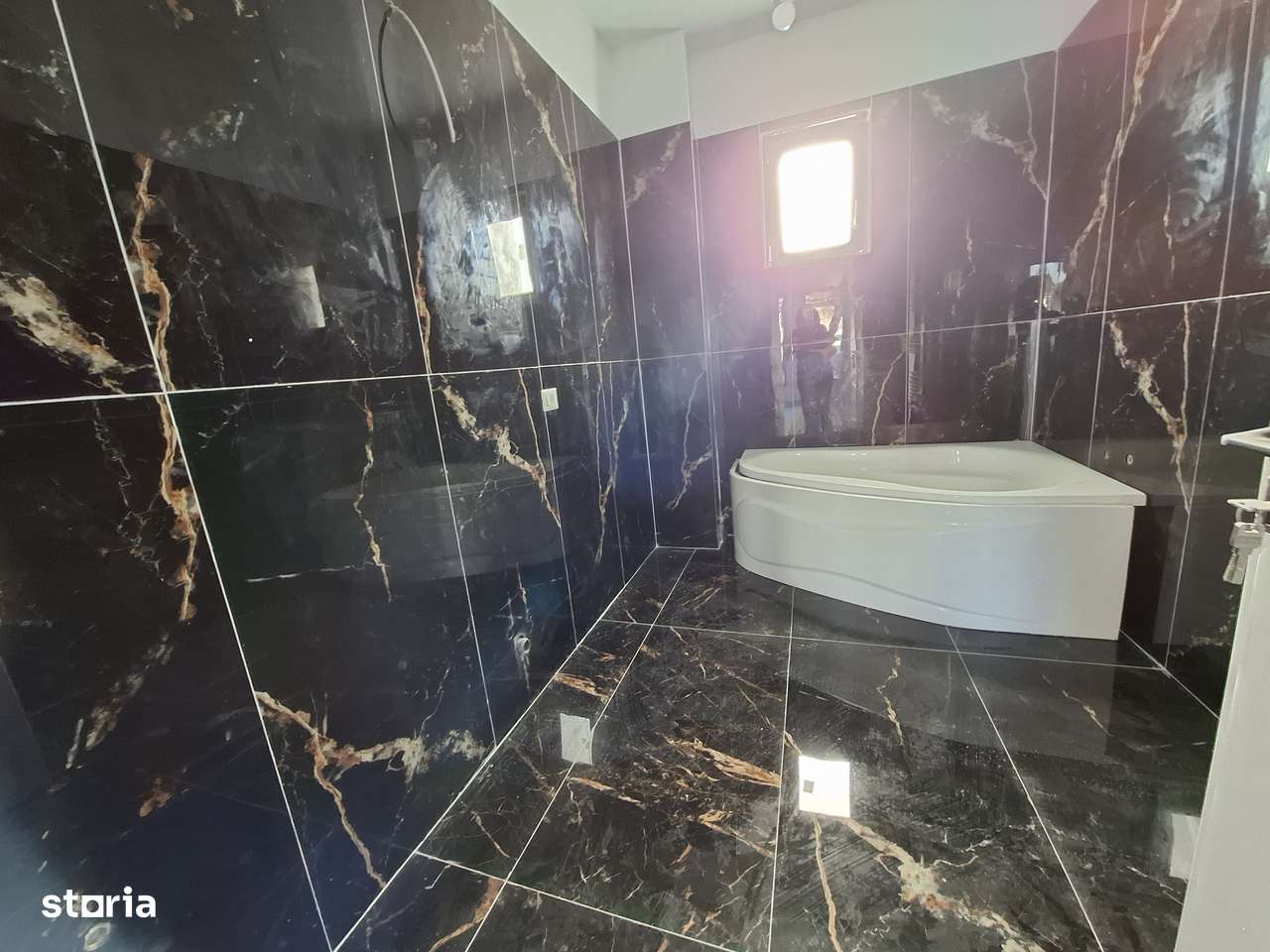 Pantelimon ilfov,p+pod inalt izolat,4 camera,2 bai,350mp,comision 0% - Imagine principală: 4/8