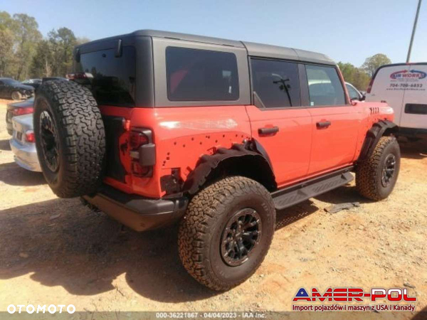 Ford Bronco - 3