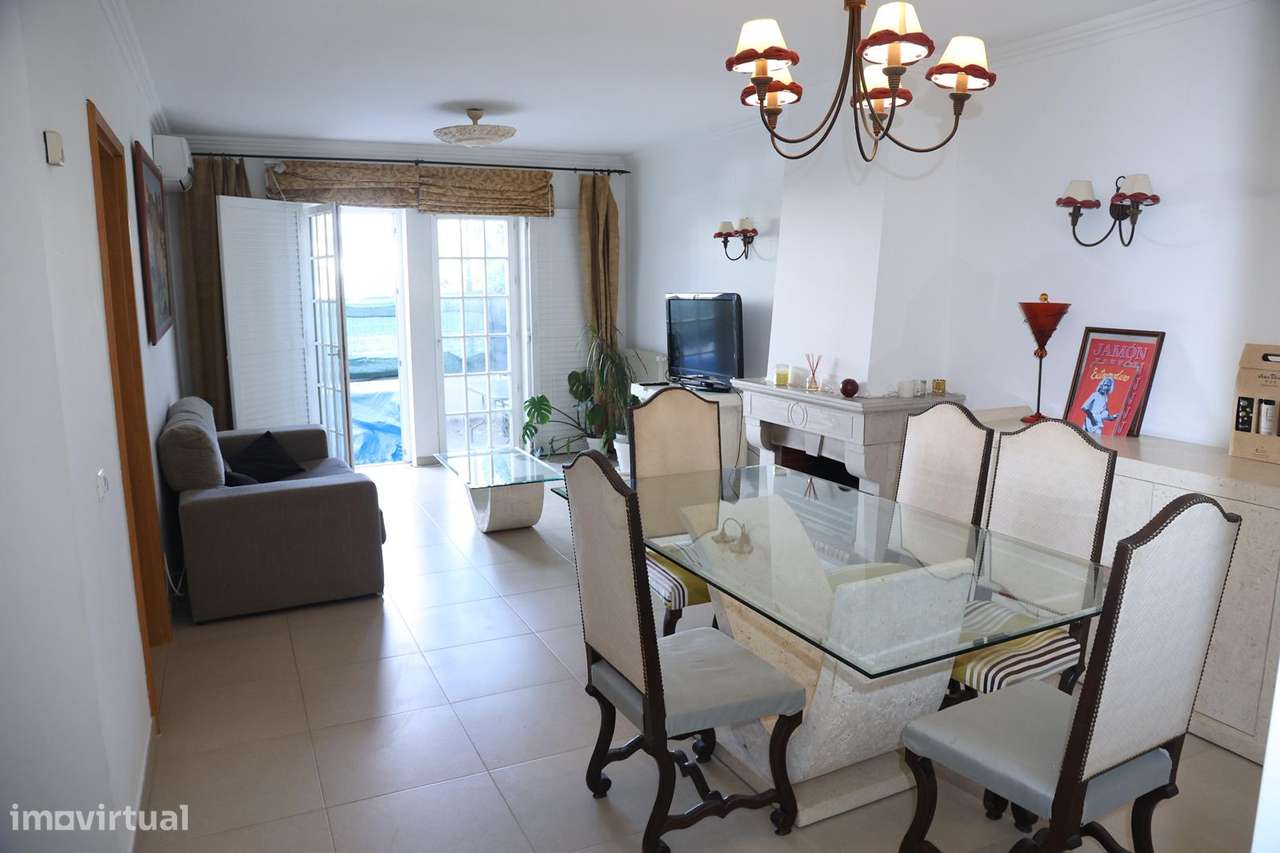 T2 Inserido em condomínio privado com segurança em Azeitão - Grande imagem: 4/49