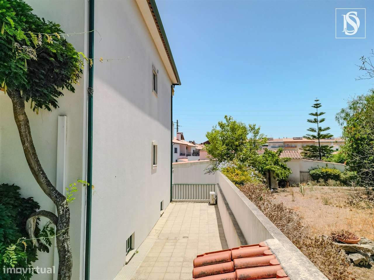 Apartamento T4 c/ Garagem-35