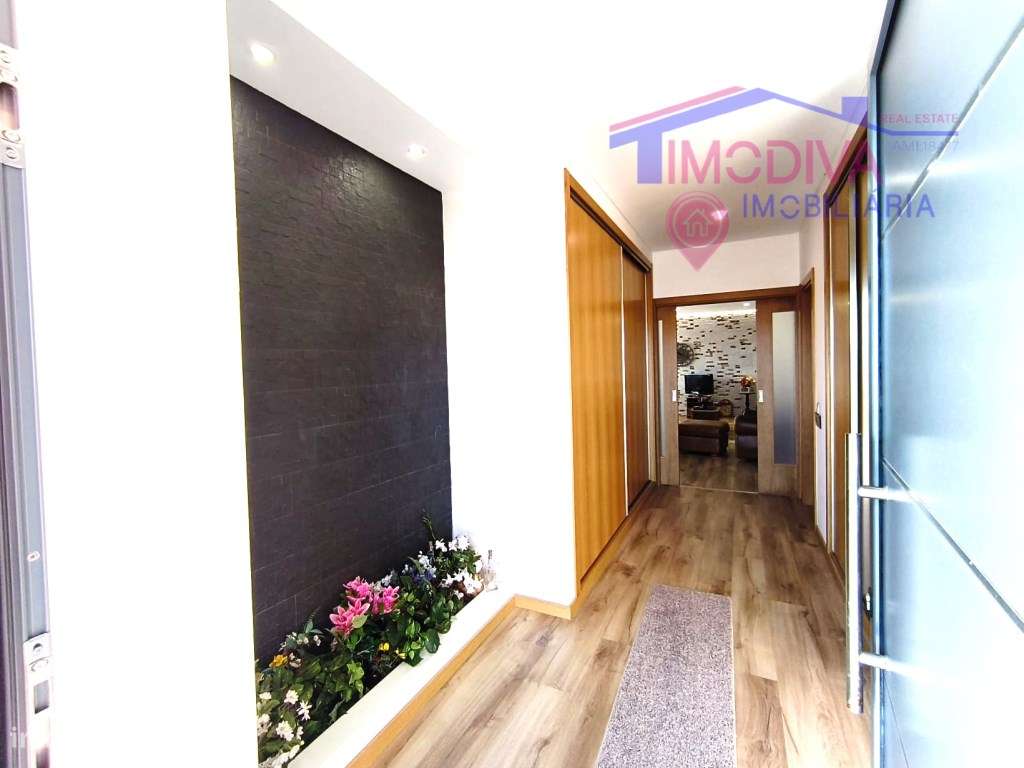 Moradia térrea T3 com garagem em Figueiró dos Vinhos-7