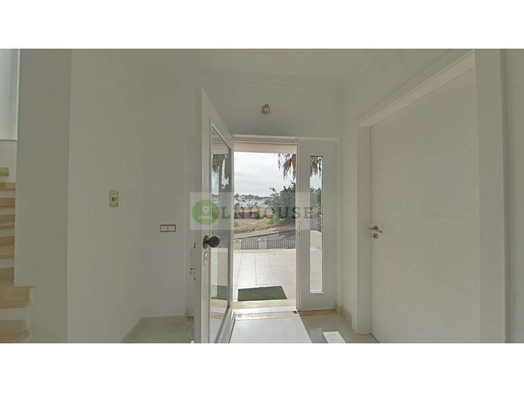 Moradia T4 com piscina e garagem - Castro Marim-58