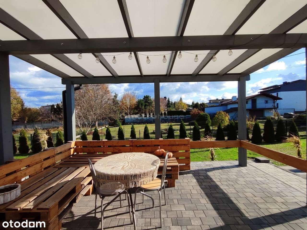 Komfortowy dom dla rodziny z fotowoltaiką!-10