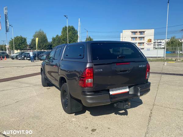 Toyota Hilux 4x4 Double Cab M/T Comfort - 4