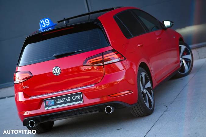 Volkswagen Golf GTI (BlueMotion Technology) - 11