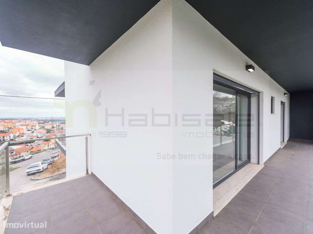 Moradia T4+1 moderna em Vale Grande, Odivelas-30