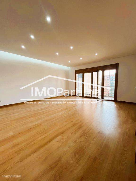 Apartamento T3
Odivelas-3