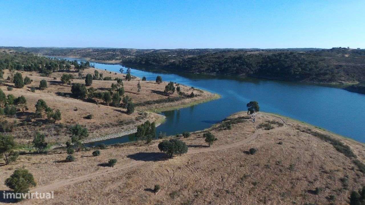 Alqueva - 3 Herdades confinantes 783 ha-9