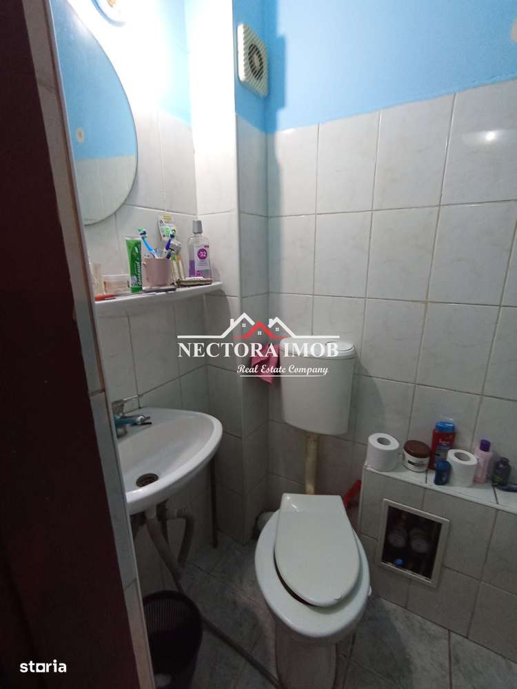 Garsoniera SPLAIUL CRISANEI Str. Poienitei 21mp in blocul portocaliu - Imagine principală: 4/8