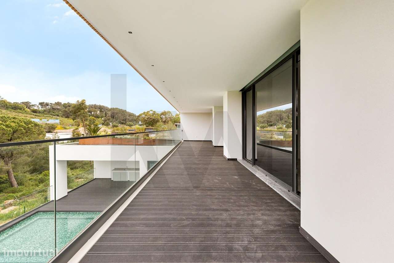 Moradia de arquitetura contemporânea em Cascais com 5 suites para vend-31