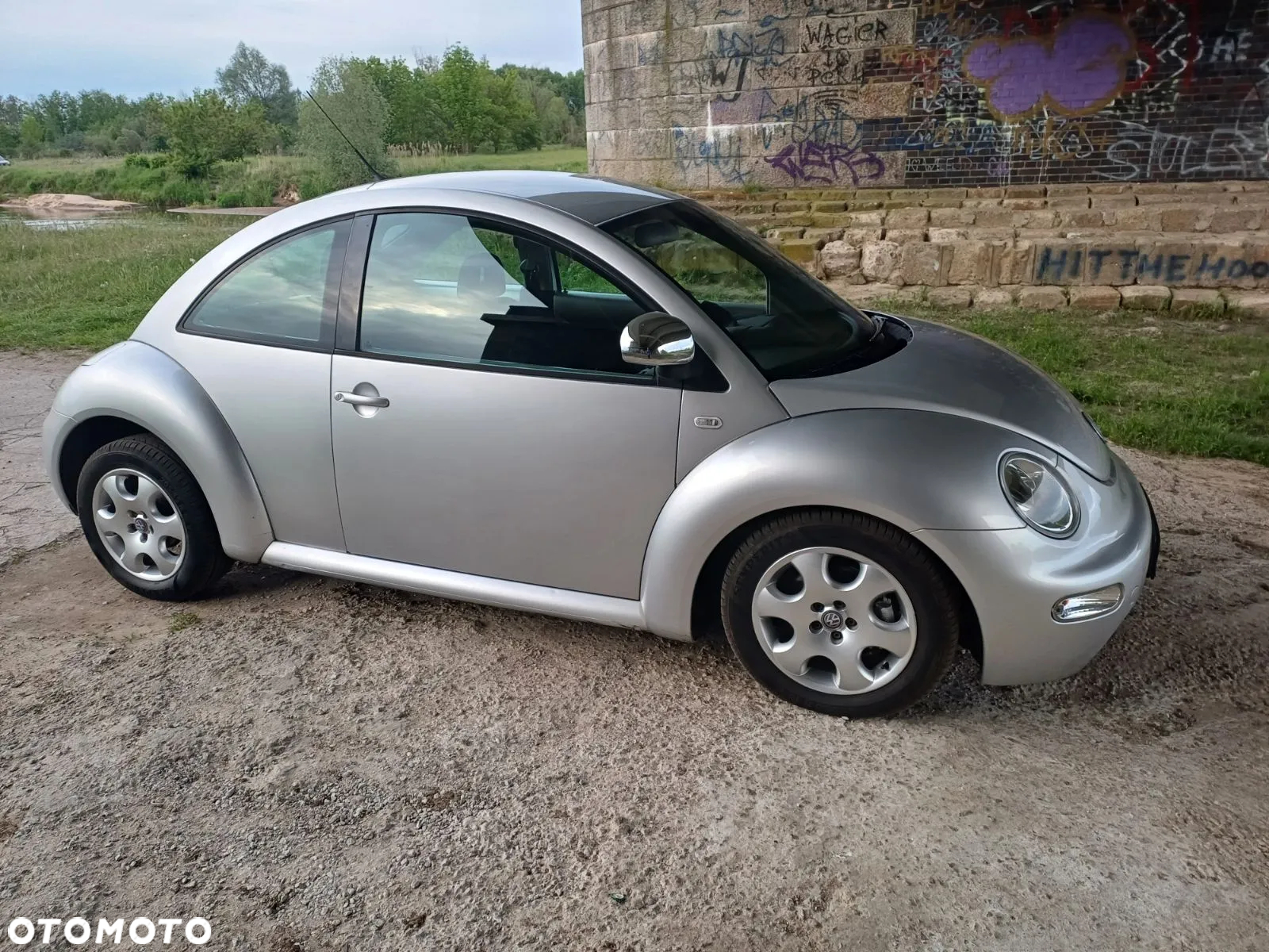 Volkswagen New Beetle - 9