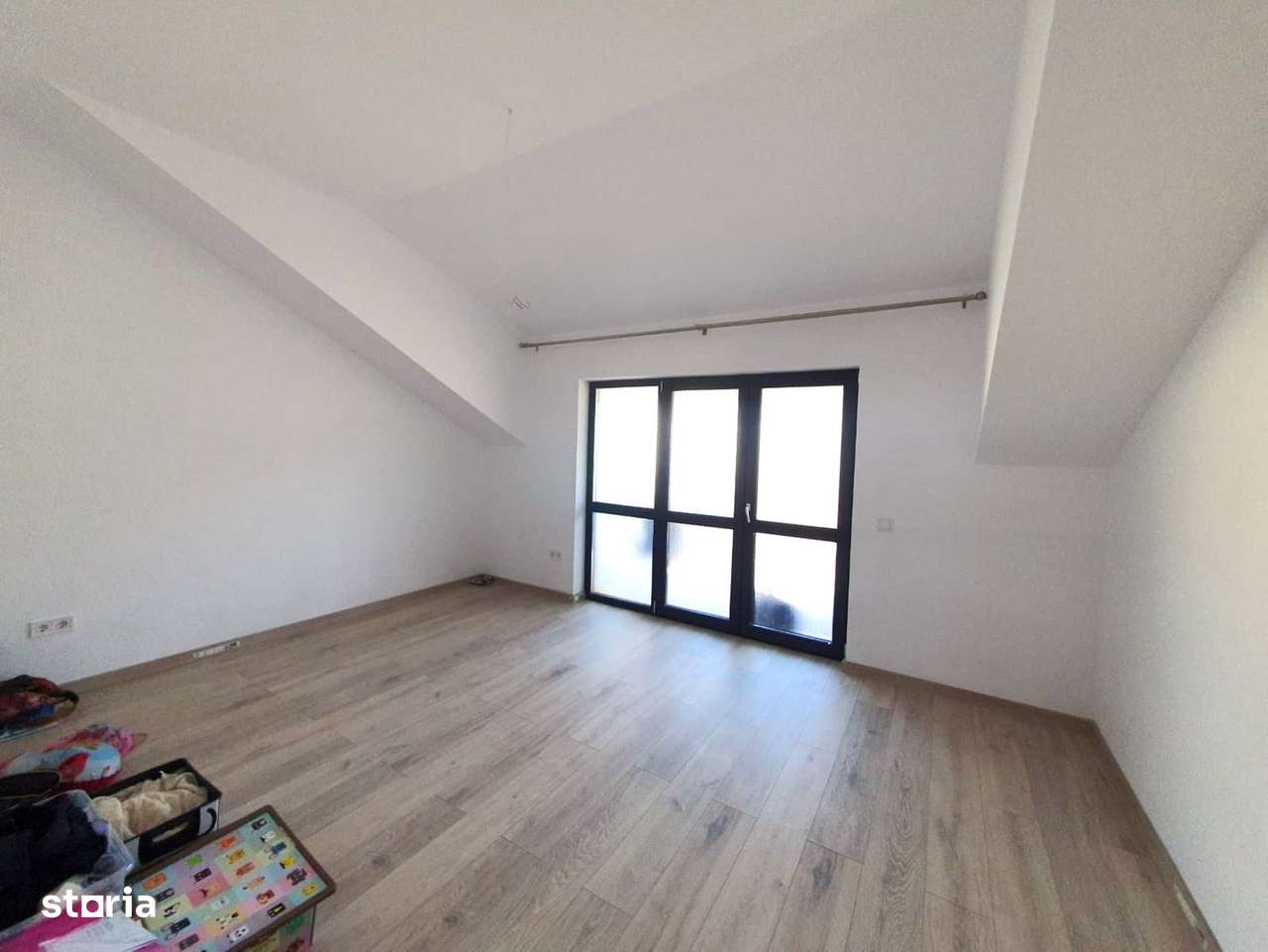 Intabulat, 2 camere decomandate, bloc tip vilă, Sânpetru-6