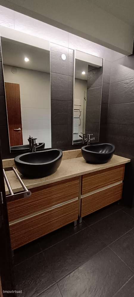 Moradia T4 Isolada na Urbanização do Bonito – Entroncamento-21