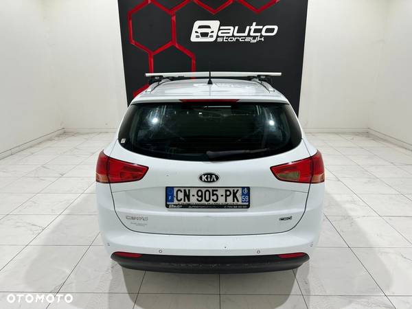 Kia Ceed - 10