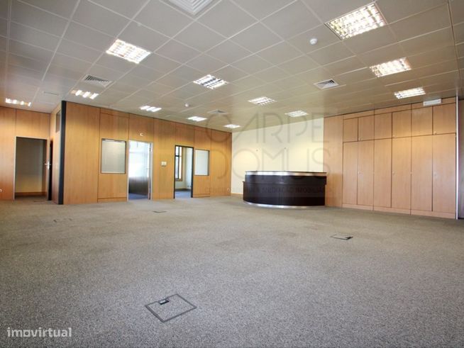 Escritórios com 780 m² na Quinta da Beloura-15