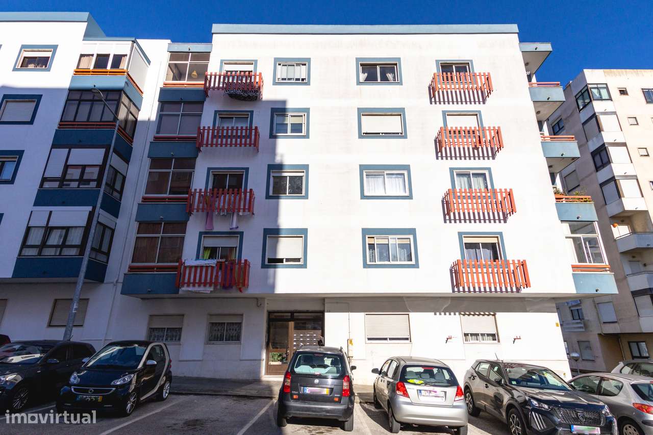 Apartamento T3 com 2 casas de banho em Agualva-28