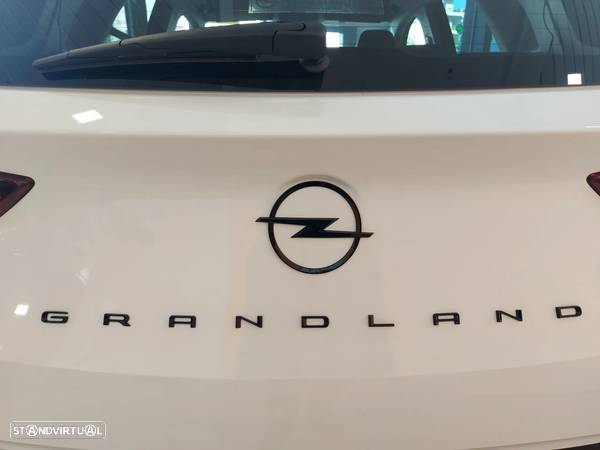 Opel Grandland 1.2 T Design & Tech - 23