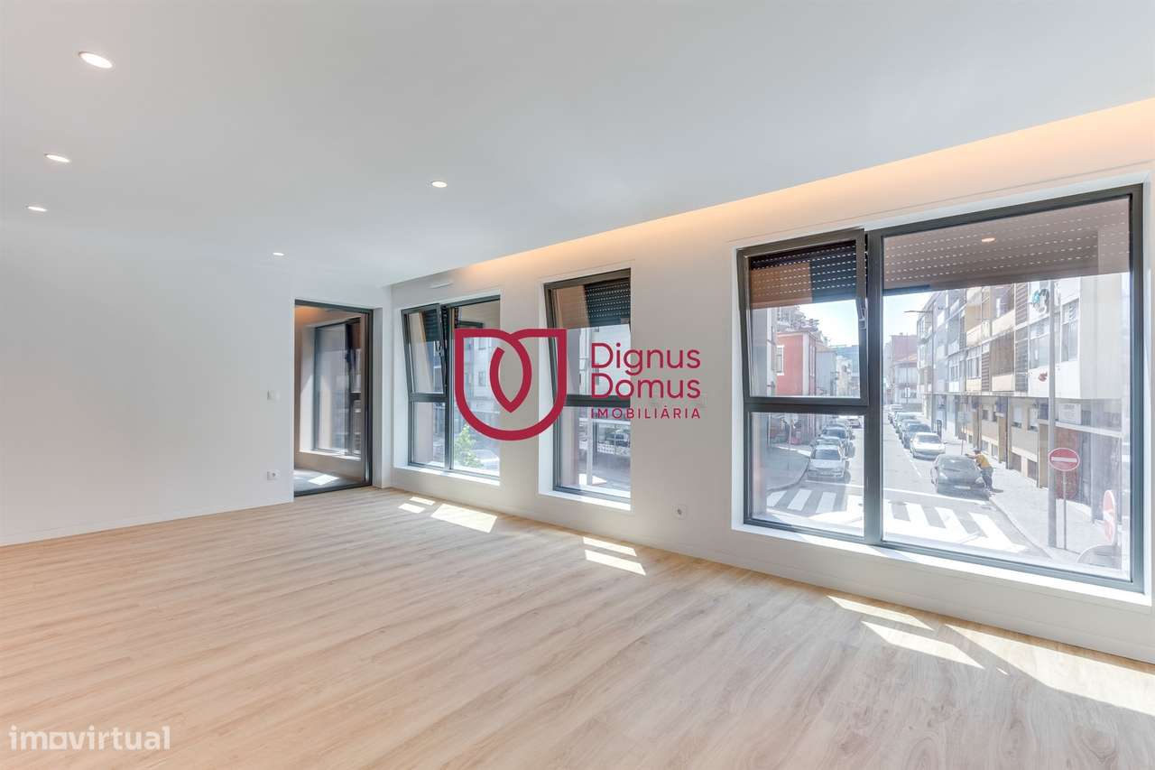 Apartamento T3 com 2 Lugares de Garagem — Centro de Gaia-9