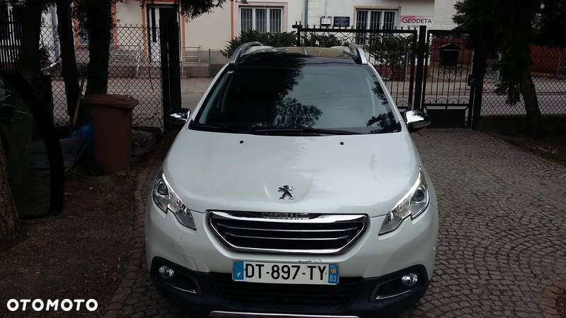 Peugeot 2008 1.2 Pure Tech Allure S&S - 3