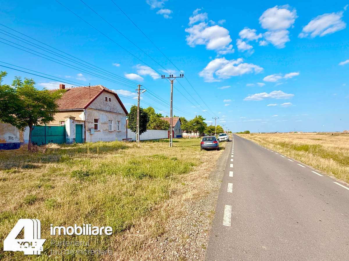 Proprietate in Grăniceri, formată din casă + teren intravilan 2880 mp - Imagine principală: 2/12