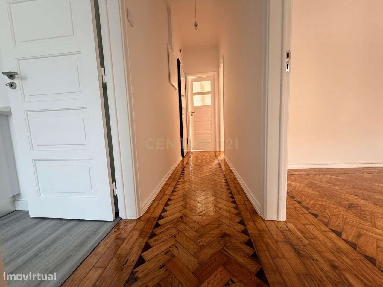 Apartamento T1+1 em Algés, Oeiras - Oportunidade Única! - Grande imagem: 3/16