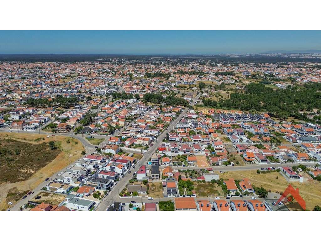 Moradia Térrea T1 Seminova - Conforto e Qualidade de Vida-57