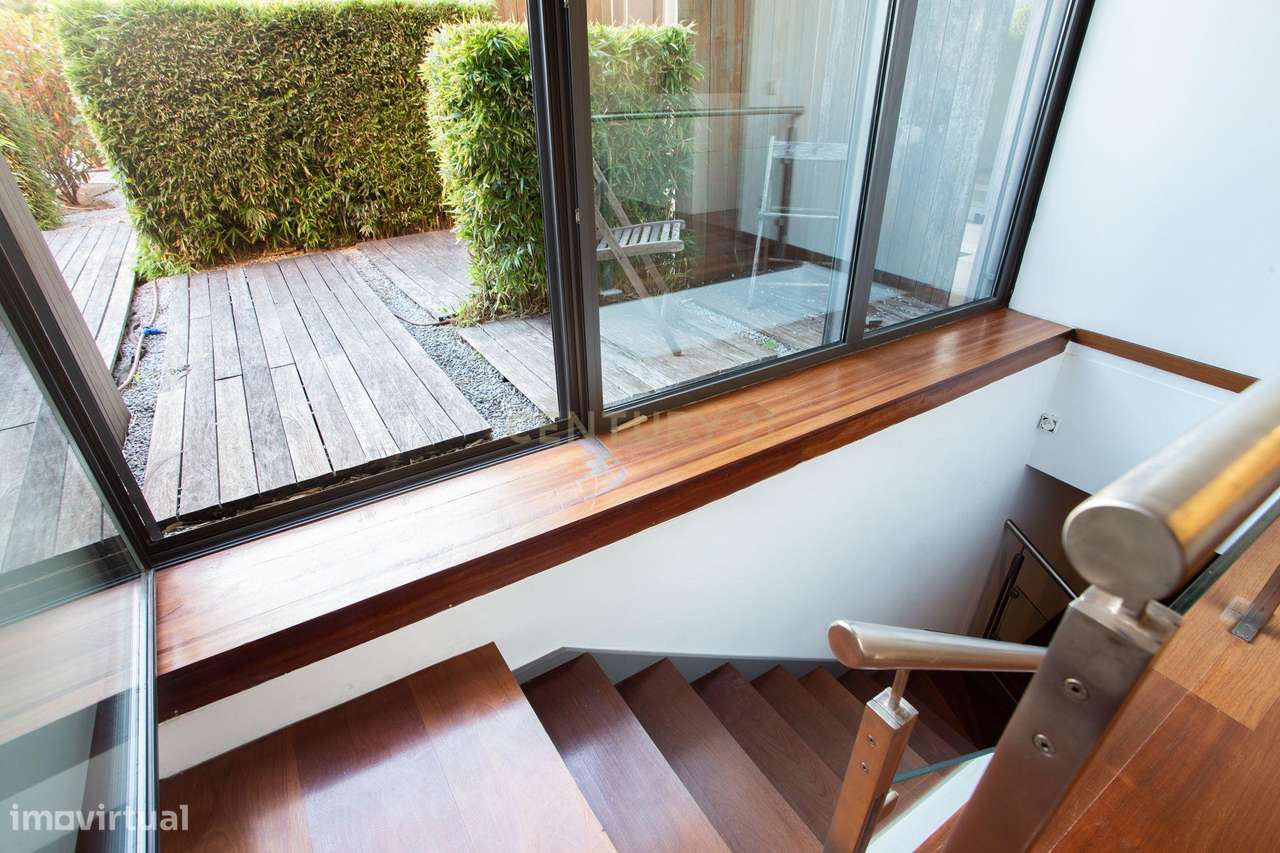 Loft T1 com jardim e garagem na Rua das Janelas Verdes - Grande imagem: 4/27