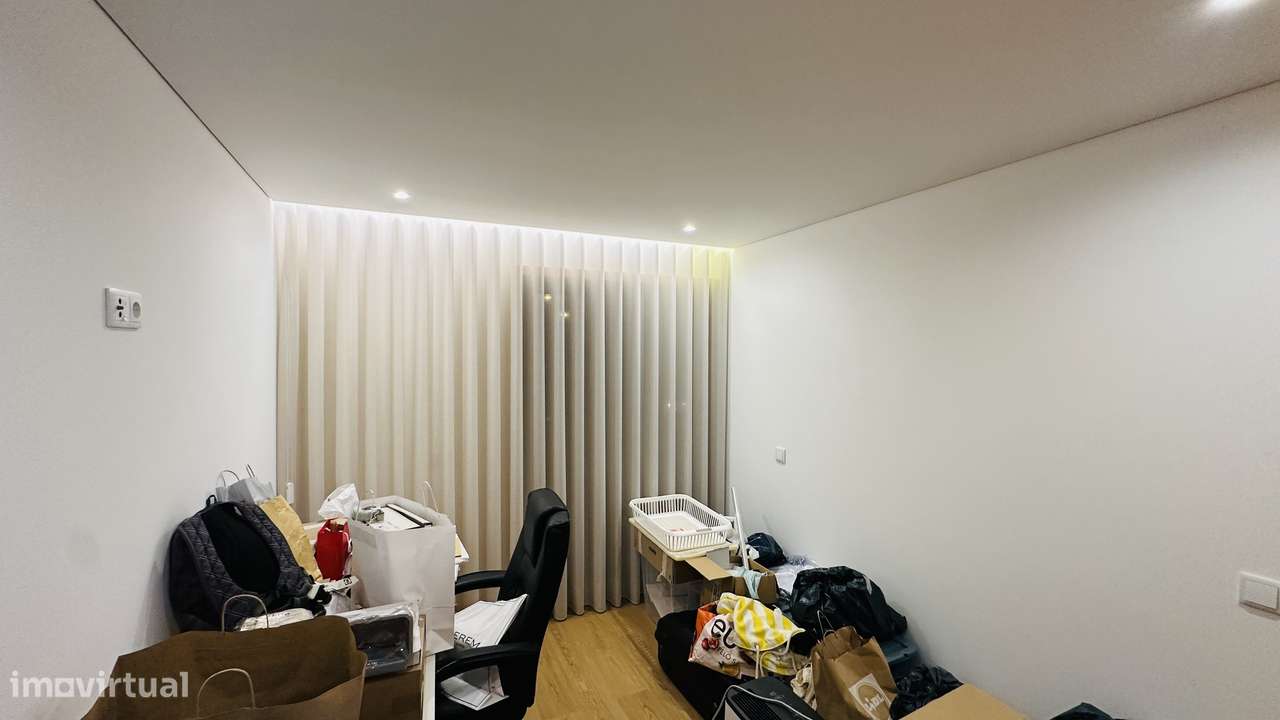 T2 PRONTO EM CONDOMÍNIO C/ PISCINA-11