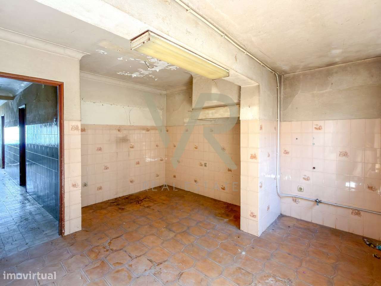 Moradia com Grande Potencial de Remodelação | Possibilidade de T5 |-17