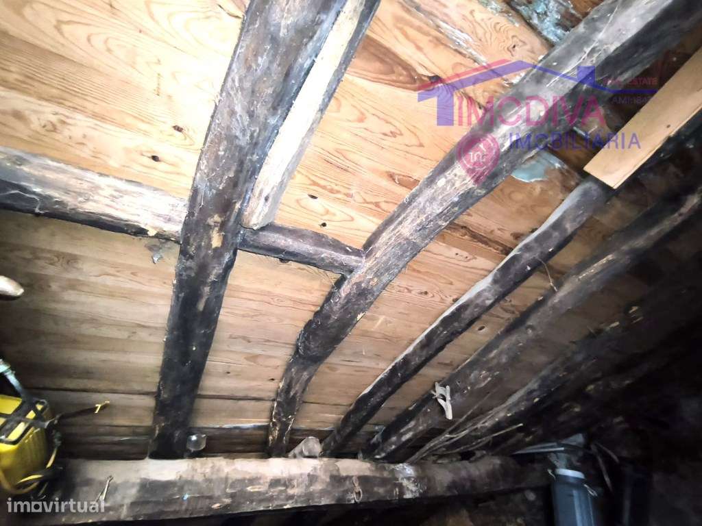 Casa de campo com terreno em Bairradas-9