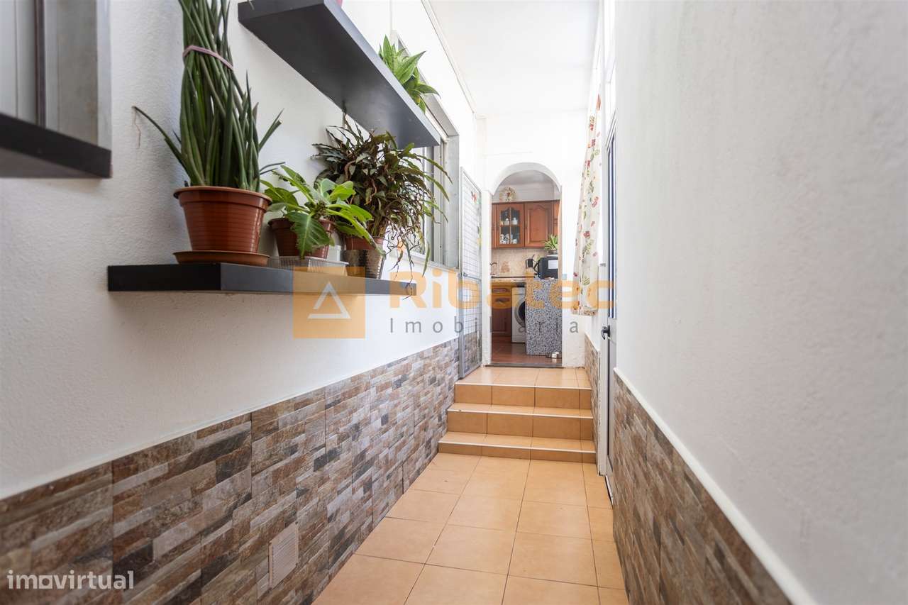 Apartamento T3 em Samora Correia-19