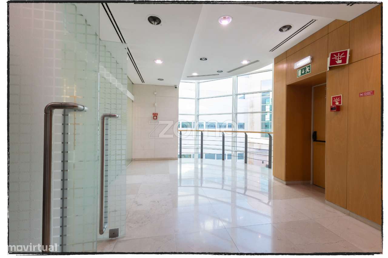 Escritório para Arrendamento – 147 m² | Sintra Business Park - Grande imagem: 2/27