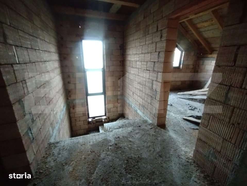 Casa la rosu cu 4 camere, 180 mp utili+teren 861 mp, zona Leoni - Imagine principală: 5/9