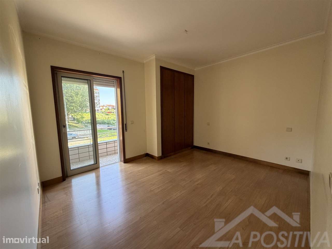 Apartamento T2 Venda em São João da Madeira,São João da Madeira-14