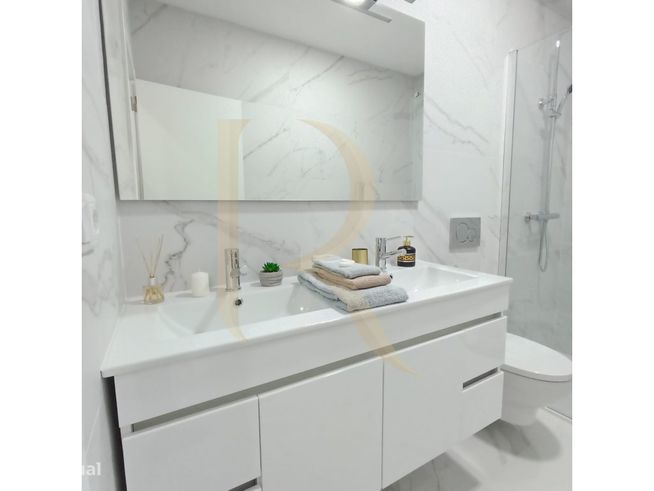 Apartamento T3 em remodelação total com varanda e elevador em Benfi...-10