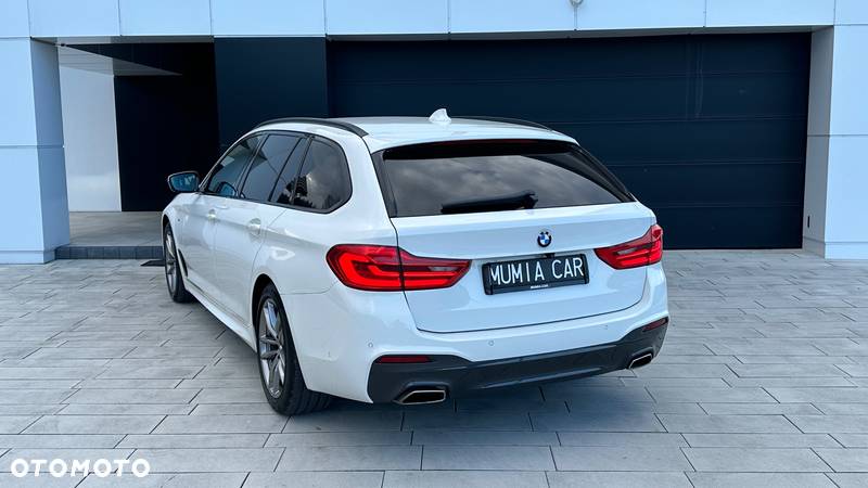 BMW Seria 5 530i xDrive Touring M Sport Edition - 9