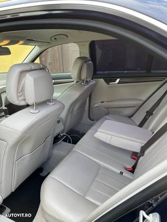 Mercedes-Benz C 220 CDI BlueEFFICIENCY - 8