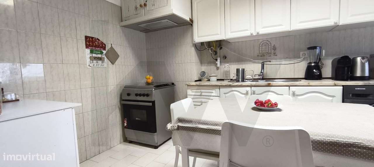 T2  na Praceta Cristóvão Falcão, em Massamá, concelho de Sintra-18