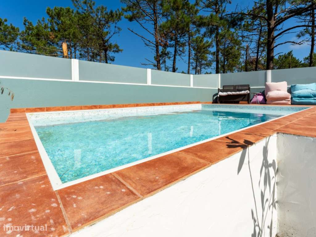 Moradia T3 com piscina e excelente exposição solar na Nazaré-26