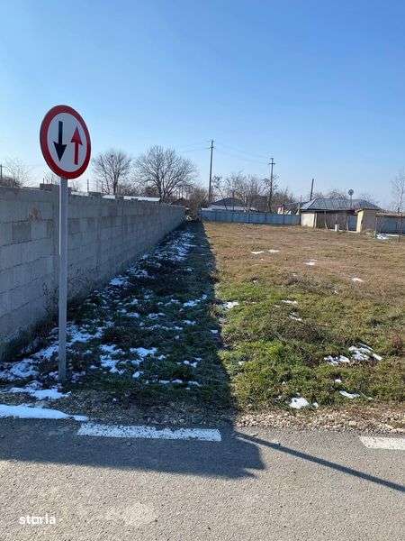 Teren intravilan 805 mp (strada asfaltata) + proiect casa aprobat - Imagine principală: 4/6