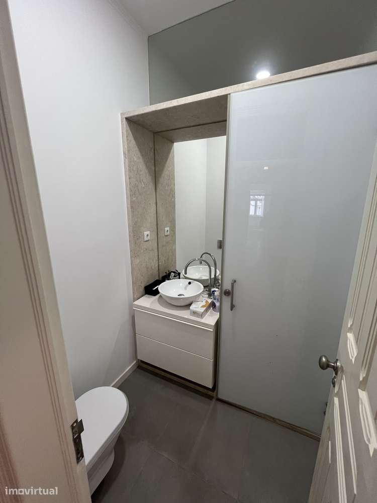 Apartamento T2+1 junto à Gulbenkian-19