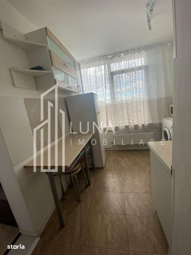 Garsonieră semidecomandată, mobilată, cu parcare și 2 boxe incluse - Imagine principală: 4/7